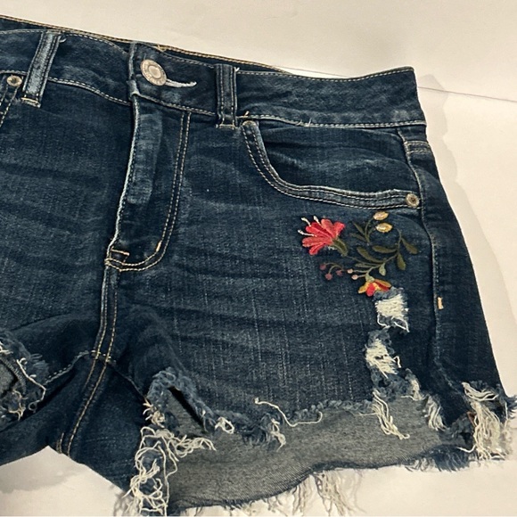 American Eagle Denim Shorts Womens 8 - Hi Rise Shortie Floral Dark Wash Ripped - Picture 3 of 14